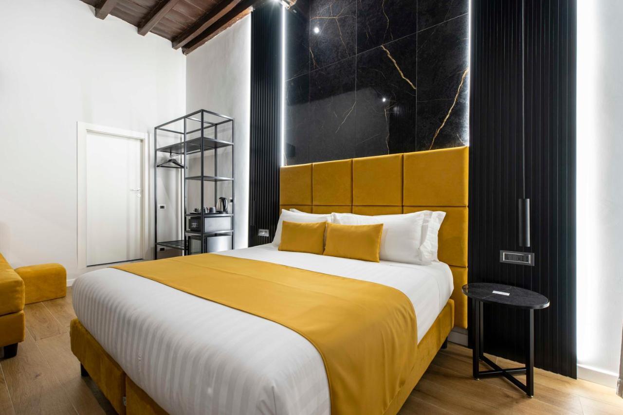 At Luxury Navona Rom